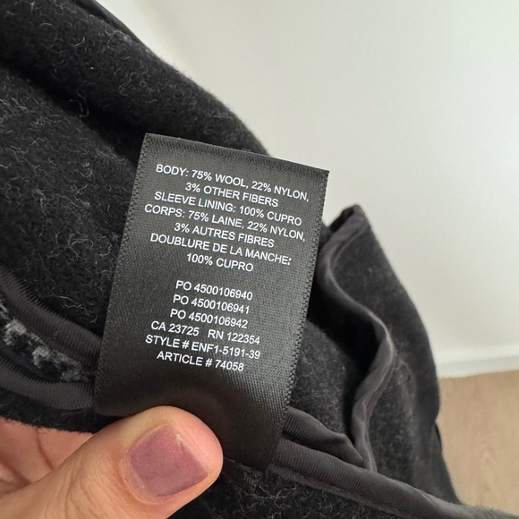 Aritzia Babaton Plaid Coat - Picture 5 of 5